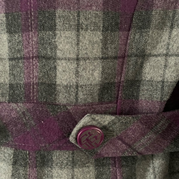 Guess plaid pea coat - Picture 5 of 5
